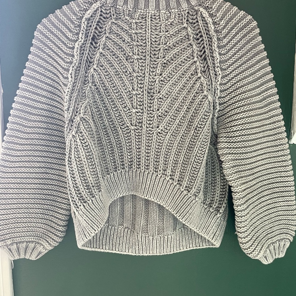 Crop style Gray Cable Knit Sweater